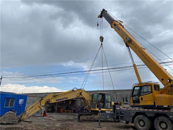 龙凤区25吨吊车的工作半径是多少？